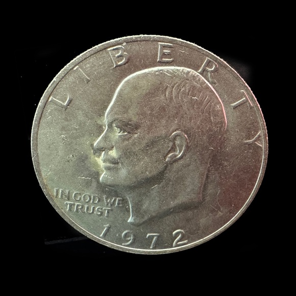 1972 President Eisenhower One Dollar Coin - Picture 1 of 7